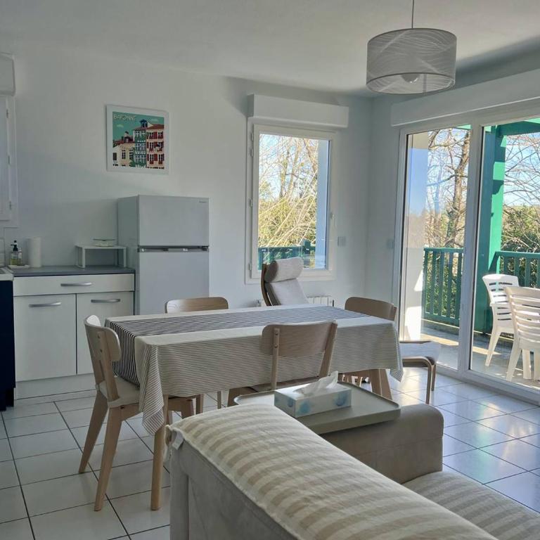 Appartement confortable 2P avec balcon et parking à Cambo-les-Bains - Appartement 1 Chambre - 5
