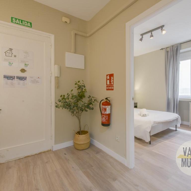 Practico Apt 7pax en Calle Santa Ana Centro de Madrid - Apartment - 31