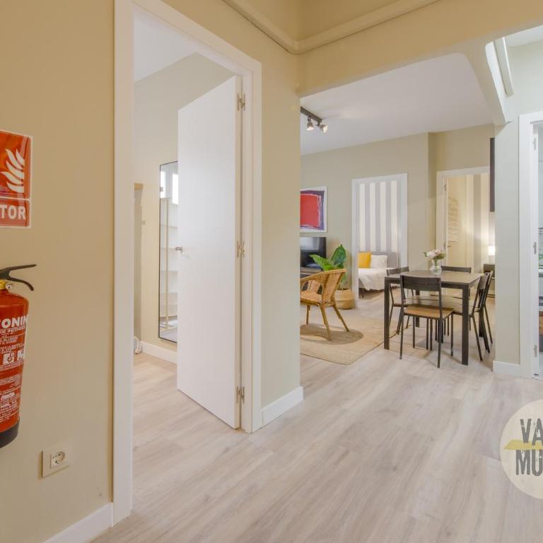 Practico Apt 7pax en Calle Santa Ana Centro de Madrid - Apartment - 23