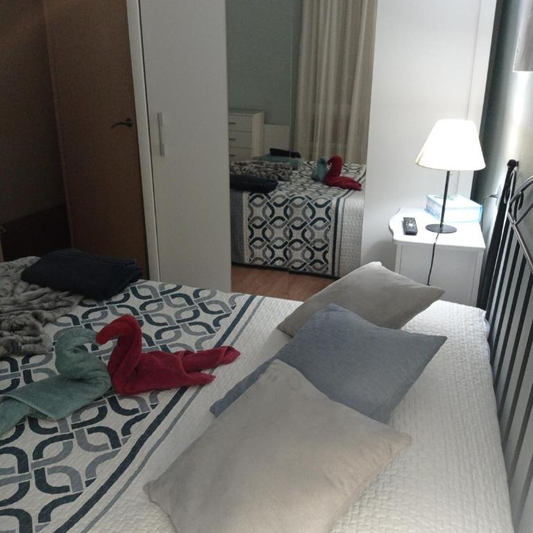 Gonzalo de Berceo 15 " CALIDAD-SOBRIO" AND " FREE PRIVATE PARKING " - Apartamento de 3 dormitorios - 59