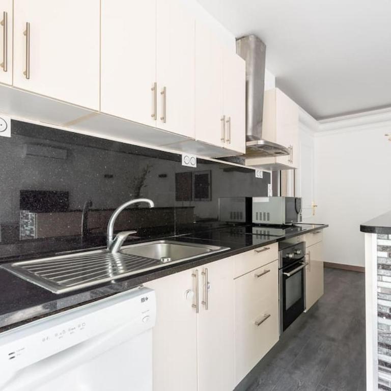 Appartement ensoleillé Buttes Chaumont - III - Appartement 2 Chambres - 10