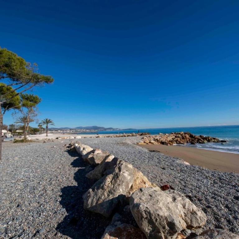 06AH - Superb waterfront T2 - swimming pool - Appartement 1 Chambre - 60