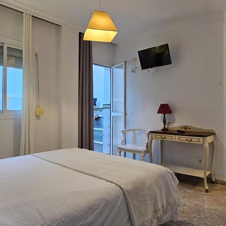 Hostal Boutique Luna de Nerja OLIVE OIL FREE DEGUSTATION & SALE - Habitación Doble con baño privado - 12