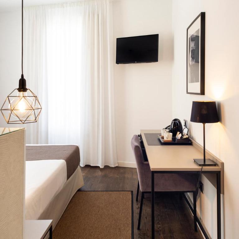 Blanq Carmen Hotel - Double Room with Balcony - 24