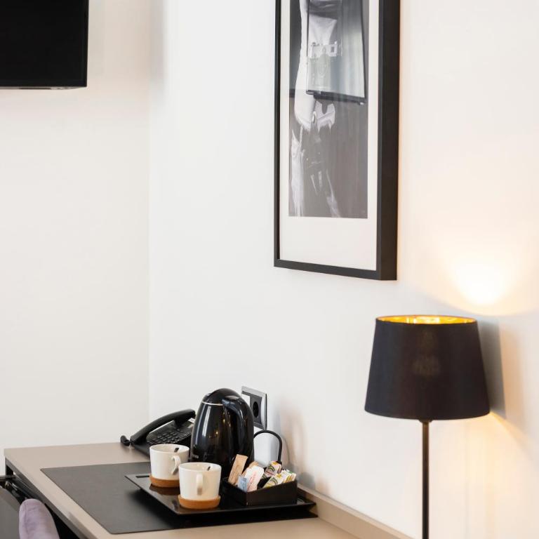 Blanq Carmen Hotel - Double Room with Balcony - 26