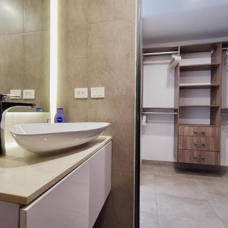 Icono 402 by Booking-Guys - Apartamento de 3 dormitorios - 26