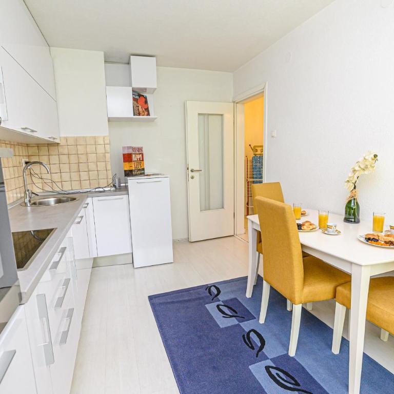 Beautiful cozy Studio close to City Center - Studio Apartman - 10