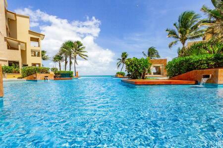 Oceanfront Condo a Block Off 5th in Heart of Playa - Apartment - 4