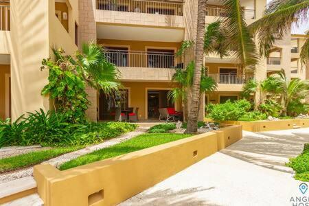 Oceanfront Condo a Block Off 5th in Heart of Playa - Apartment - 24