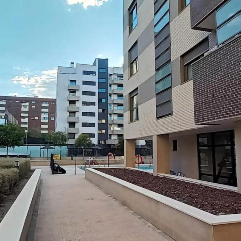 Valdebebas Formula 1 con garaje gimnasio y piscina - Apartment mit 1 Schlafzimmer - 36