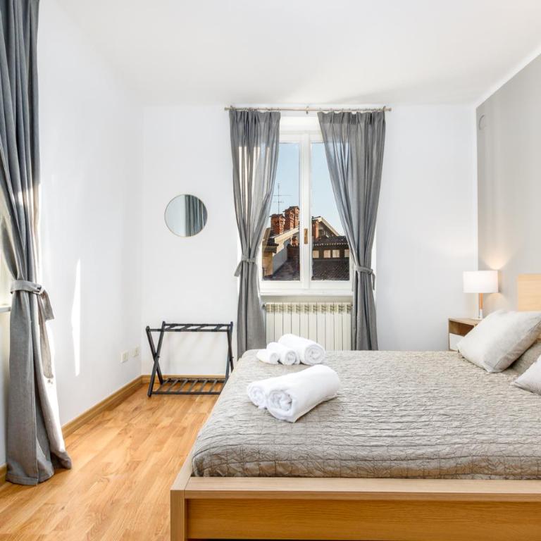 - Near Funicolar - Bergamo Alta Design HOUSE 2 - Appartamento con 2 Camere da Letto - 1