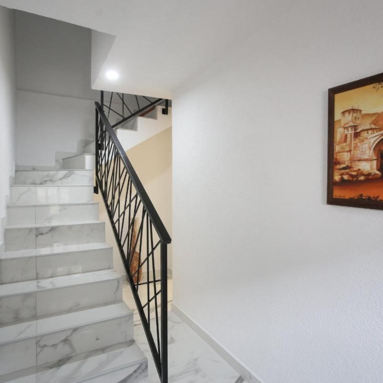 Apartments Daris - Deluxe Double or Twin Room with Balcony - 5