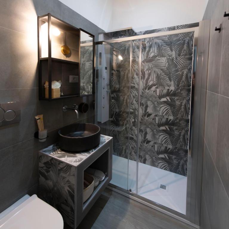 Cola Suites Apartments - Camera King Superior - 12