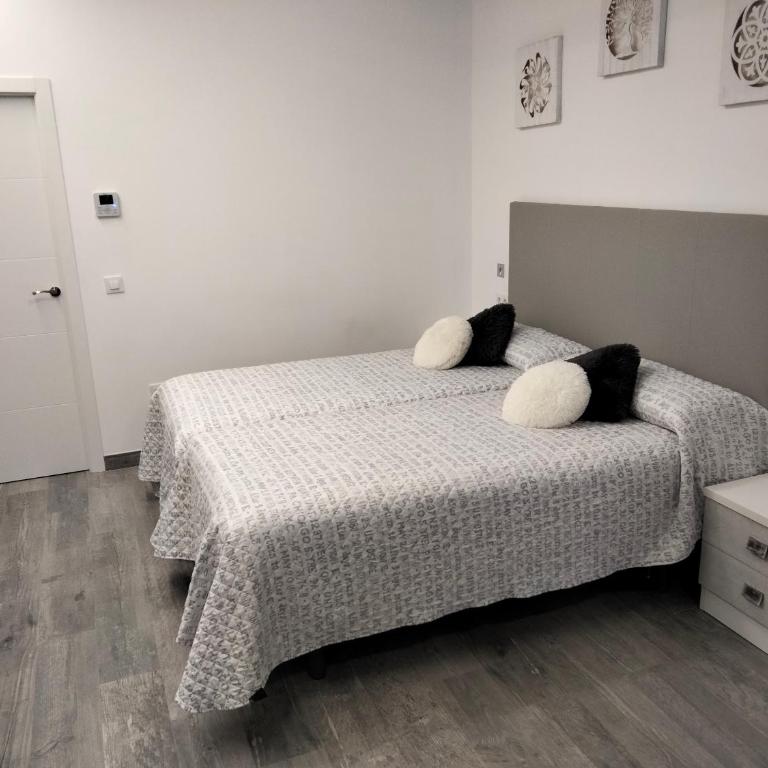 Loft La Calahorra con posibilidad de aparcamiento Pregunta por el PACK MÁS AMOR - Apartamento de 1 dormitorio - 5