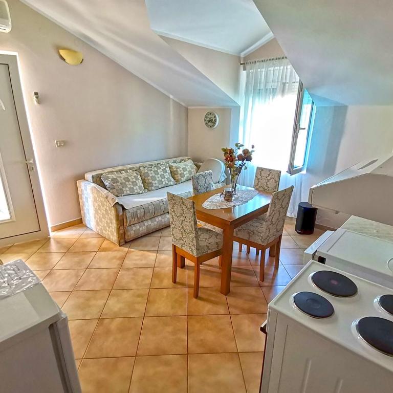 Apartmani Kenova 4 - One-Bedroom Apartment - 10