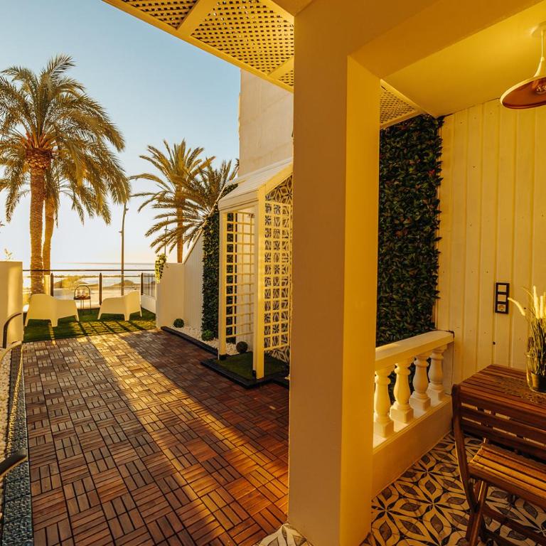 HOSTAL LUXURY NIT I DIA - Habitación Doble Deluxe con vistas al mar - 1 o 2 camas - 6