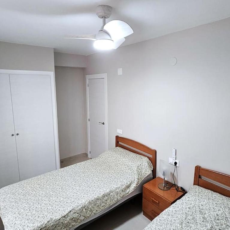 Apartamento REFORMADO con PARKING a 1 minuto de la PLAYA - Apartamento de 3 dormitorios - 35