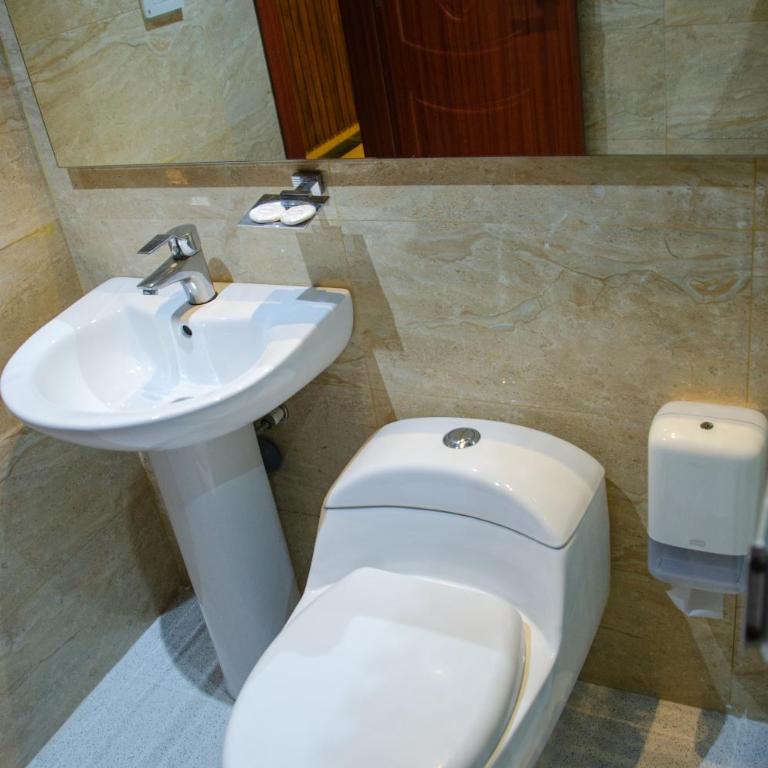 Hotel ByHours Las Américas - Habitación Doble Deluxe - 5