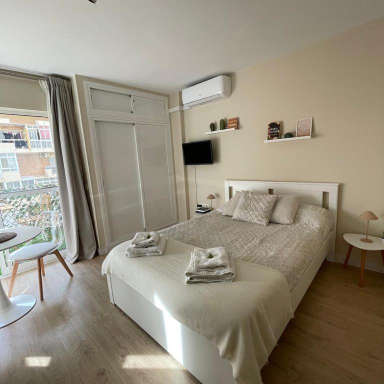 Estudio Boutique en Benalmádena, Recepción 24 horas, Piscinas - Estudio Deluxe - 1
