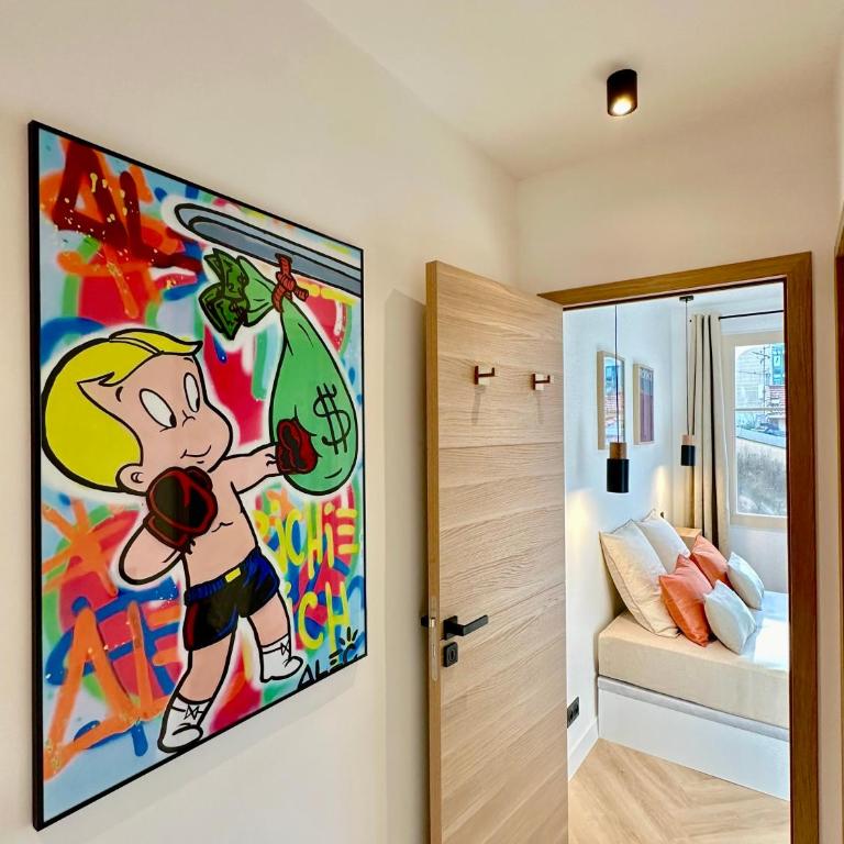 MONACO - MENTON - 6 PERSONS - 2 BEDROOMS - FULL RENOVATED - FULL CLIM - HYPERCENTER - BEACH AND SUn - Two-Bedroom Apartment - 9