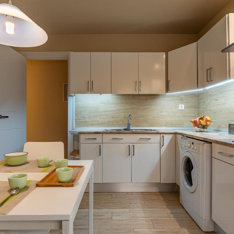 Apartamento Alminar - Three-Bedroom Apartment - 33