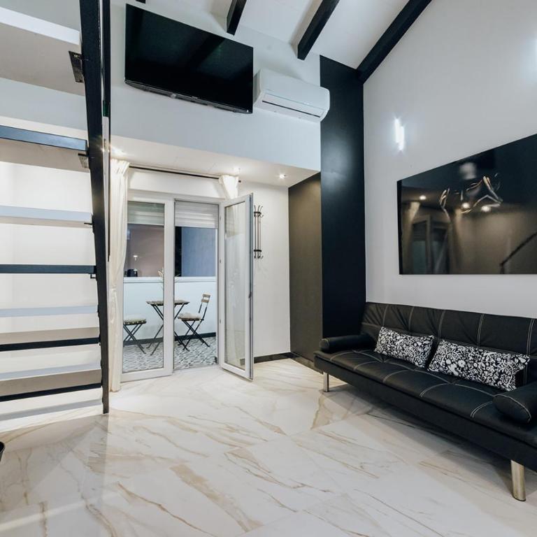 HOSTAL LUXURY NIT I DIA - Suite Deluxe con terraza y vistas al mar - 4