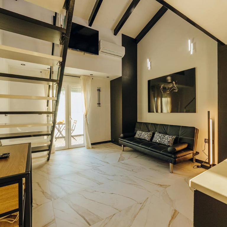 HOSTAL LUXURY NIT I DIA - Suite Deluxe con terraza y vistas al mar - 3