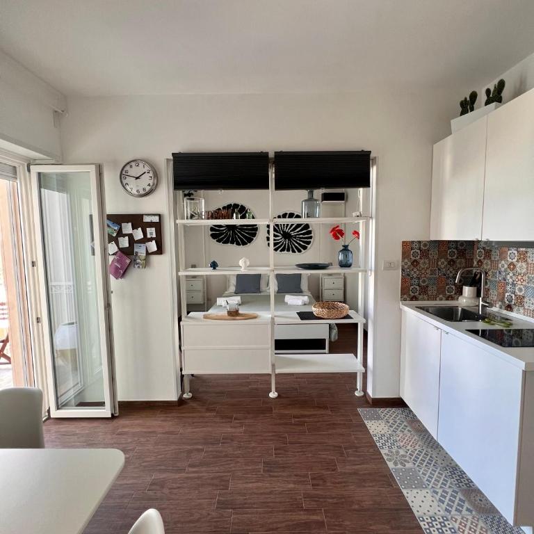 Orange Dream - Appartamento con 1 Camera da Letto, Balcone e Vista Mare - 12