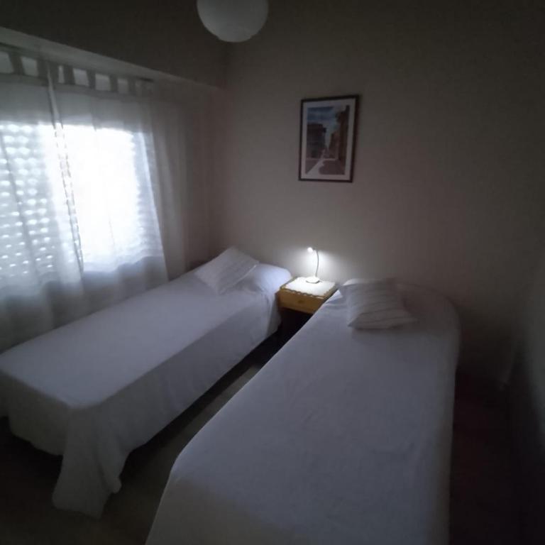 La Laguna - Casa familiar a 5 cuadras de la playa. - Casa de 2 dormitorios - 17