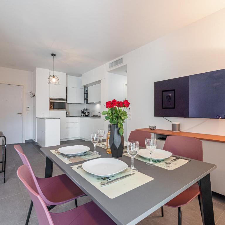 Queen Riviera : climatisation, parking, terrasse - Appartement avec Douche - 4