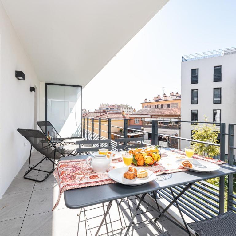 Queen Riviera : climatisation, parking, terrasse - Appartement avec Douche - 1