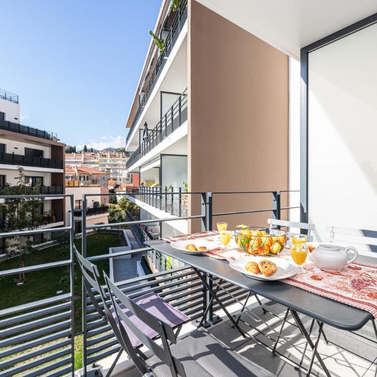 Queen Riviera : climatisation, parking, terrasse - Appartement avec Douche - 33