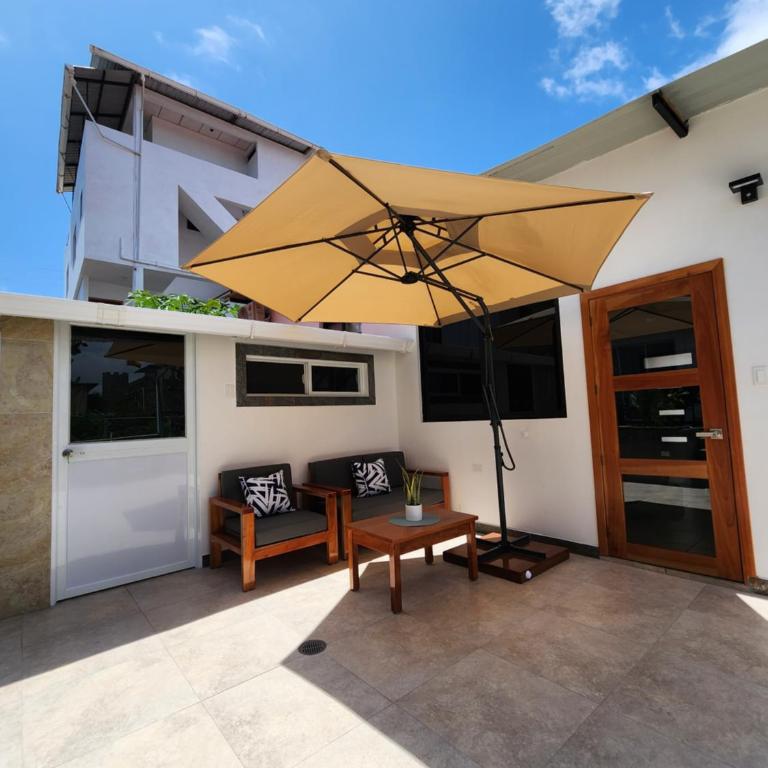 CASA GALAPAGOS by Hostal Fragata - Double Room with Private Bathroom - 16