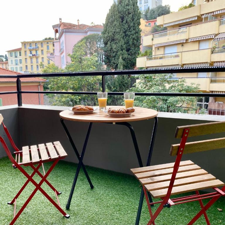 Inter Superb Studio Piscine 5 min gare - Appartement avec Douche - 18