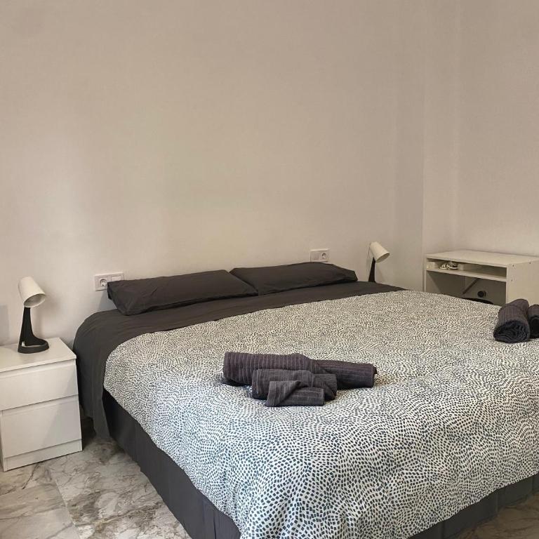 Central Rooms - Valencia City Centre Boho-Cozy Downtown - VLC Urban Rental - Double Room with Private Bathroom - 1