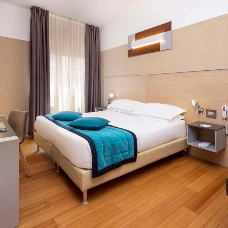 Best Western Plus City Hotel - Camera King Deluxe con Divano-Letto - 2