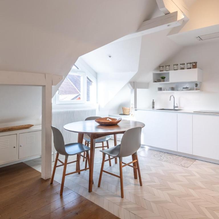 Mon Chez Vous - Au coeur de la vieille ville - Appartement - 18