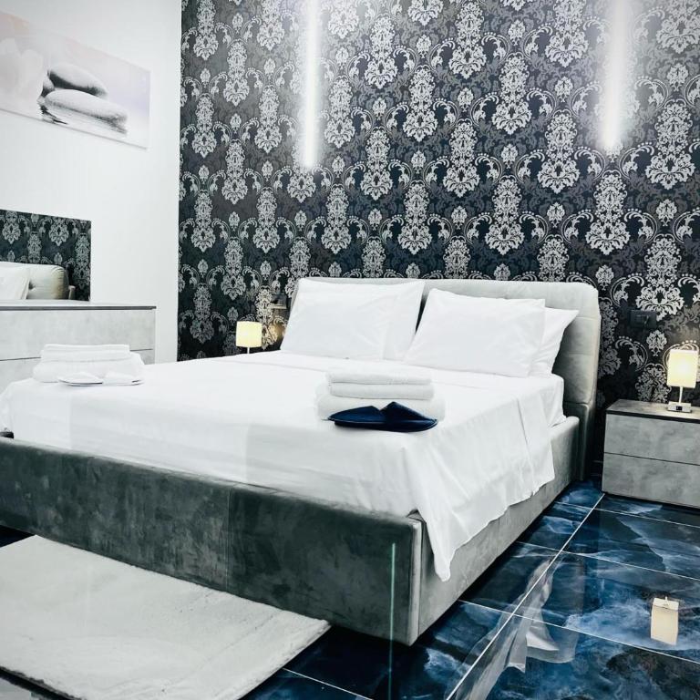Seven Nights Bologna - Camera Matrimoniale con Bagno Privato - 14