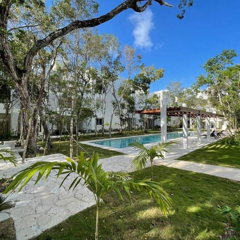 Serene Private Rooftop Jacuzzi Penthouse 2 Pools 5 Min To Beach + Gym - Apartamento de 2 dormitorios - 16