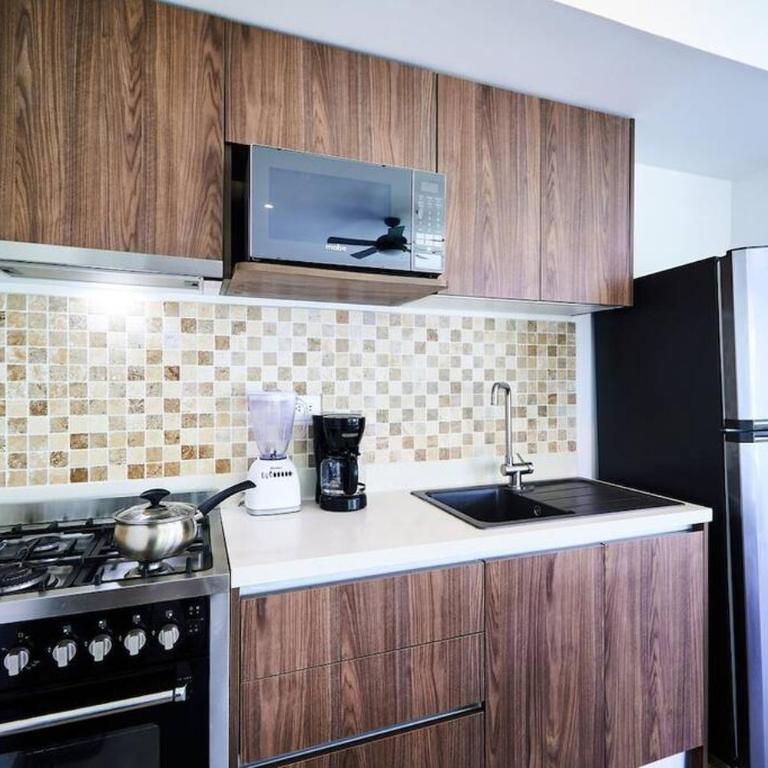 Serene Private Rooftop Jacuzzi Penthouse 2 Pools 5 Min To Beach + Gym - Apartamento de 2 dormitorios - 5