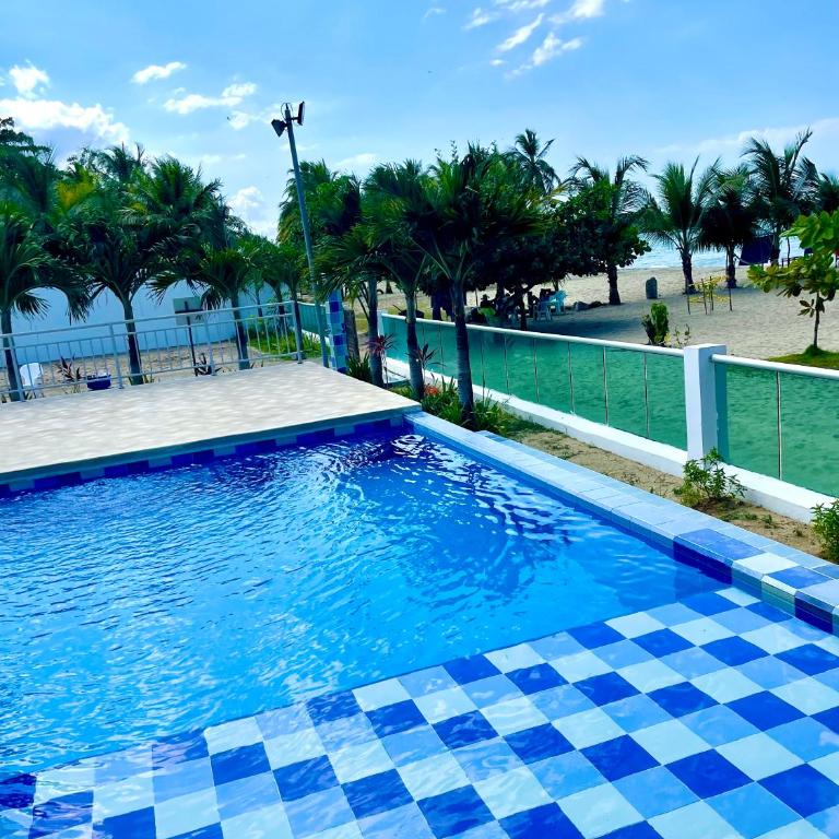 Apto con vista al mar, playa y piscina - Apartamento de 3 dormitorios - 12