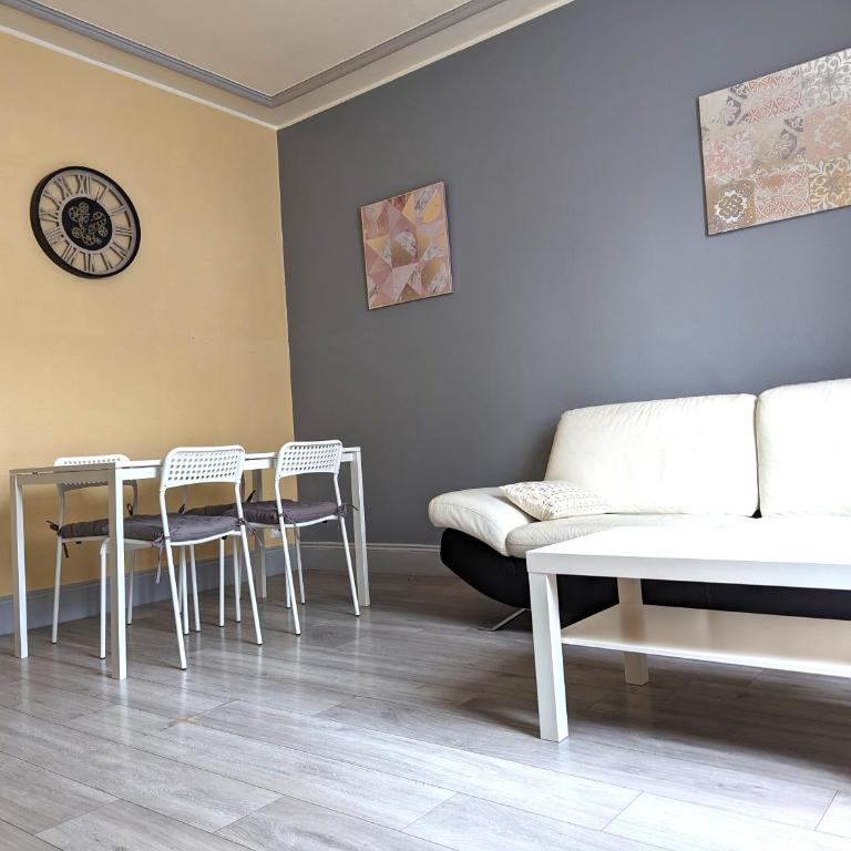 Le Mirage - appartement 2 chambres, salon, cuisine équipée, parking et wifi gratuit - Apartment mit 2 Schlafzimmern - 5