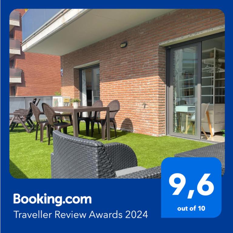 Solàrium con terraza a 5 minutos de la playa - Apartamento con vistas a la piscina - 1