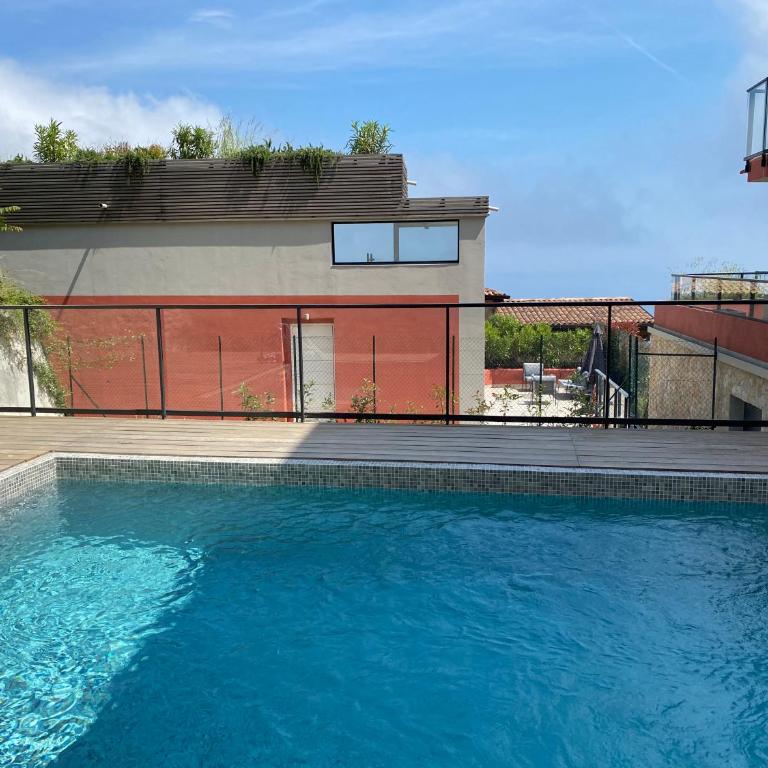 F1 4-Bedrooms Villa with Parking, AC & Pool 8 to 10 guests - Villa Supérieure - 27