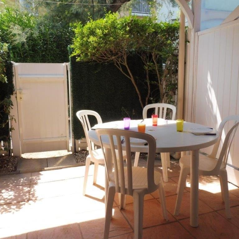 AZUR ET SOLEIL Joli T2 alcôve proche plage Richelieu Cap d'Agde - Apartment - Ground Floor - 1
