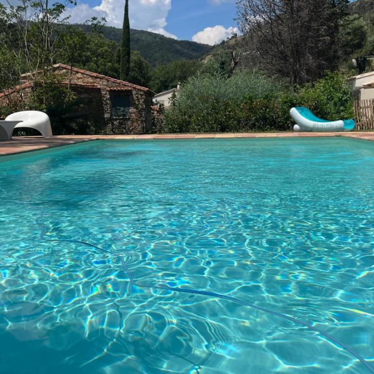 Bergerie à quelques minutes du centre de Grimaud - Villa - 24