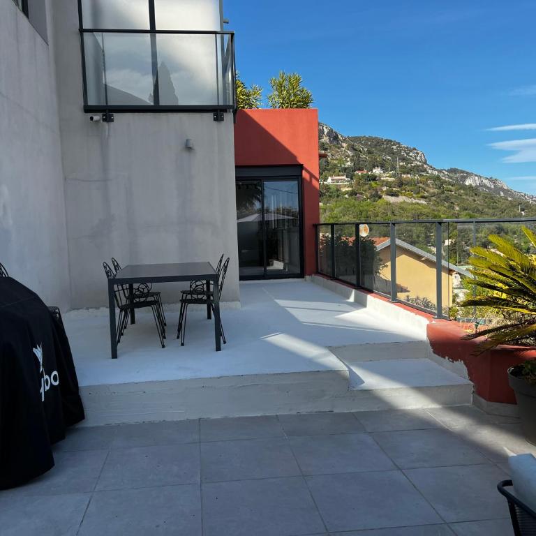 F1 4-Bedrooms Villa with Parking, AC & Pool 8 to 10 guests - Villa Supérieure - 29