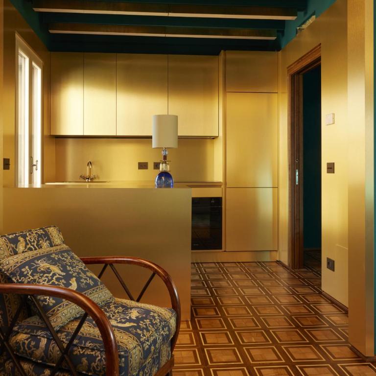 Dimora San Trovaso Stylish Four-Bedroom House in Venice - Four-Bedroom Apartment - 9