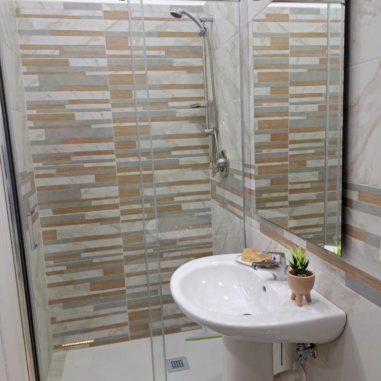 Domus de loco sano - Double Room with Balcony - 5