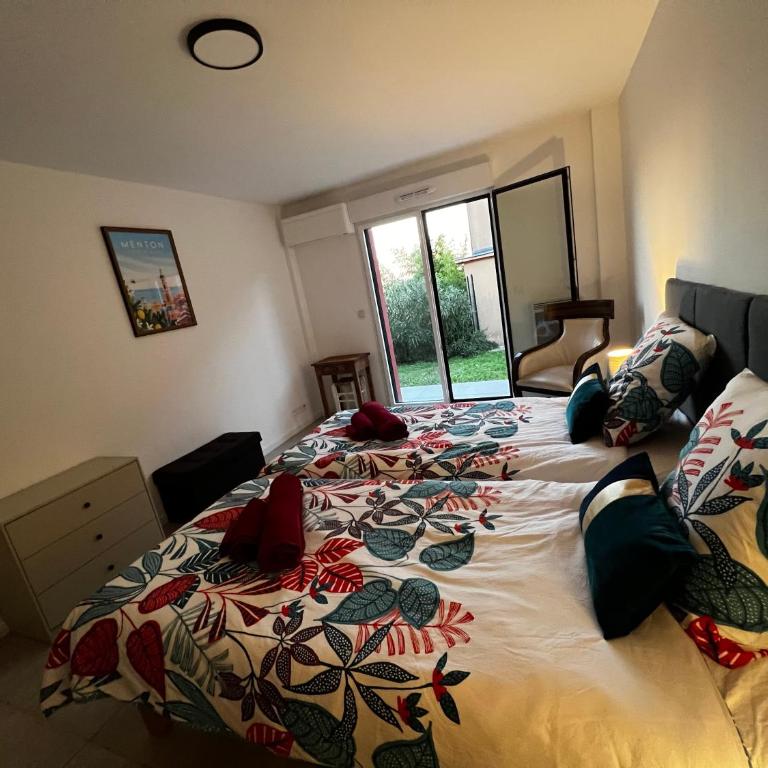 F1 4-Bedrooms Villa with Parking, AC & Pool 8 to 10 guests - Villa Supérieure - 16